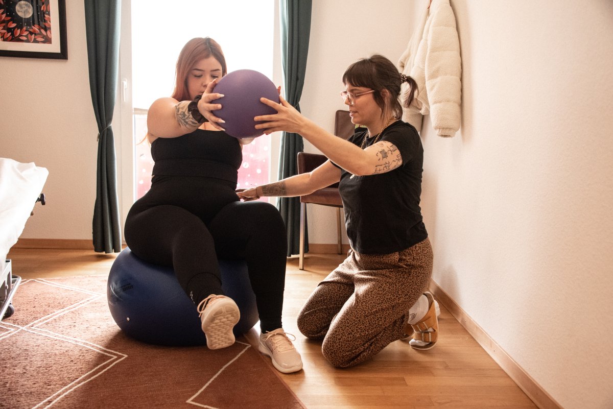 Justine Clément, Acupuncture, acupuncteur, acupunctrice, Médecine traditionelle chinoise, Physiothérapie, Physiothérapeute, Rééducation, psycho-somatique, exercices somatiques, neuroatypie, Le Mont-sur-Lausanne, Mont sur Lausanne, Le Mont, Physio, holistique, santé, traitement, thérapie, thérapeute, Lausanne, accompagnement holistique